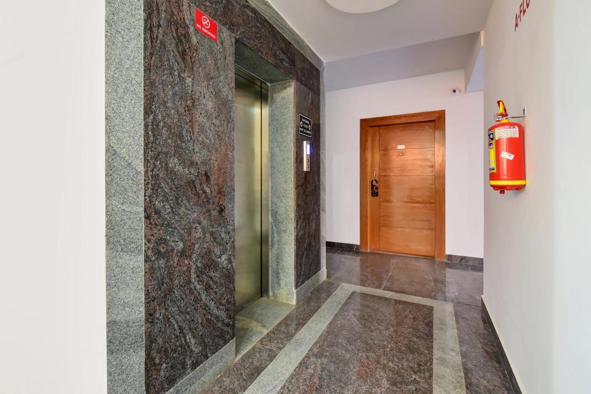 Super Grand Collection O Near Sarjapur Road Near 7D Voyage Hotel Бангалор Екстериор снимка
