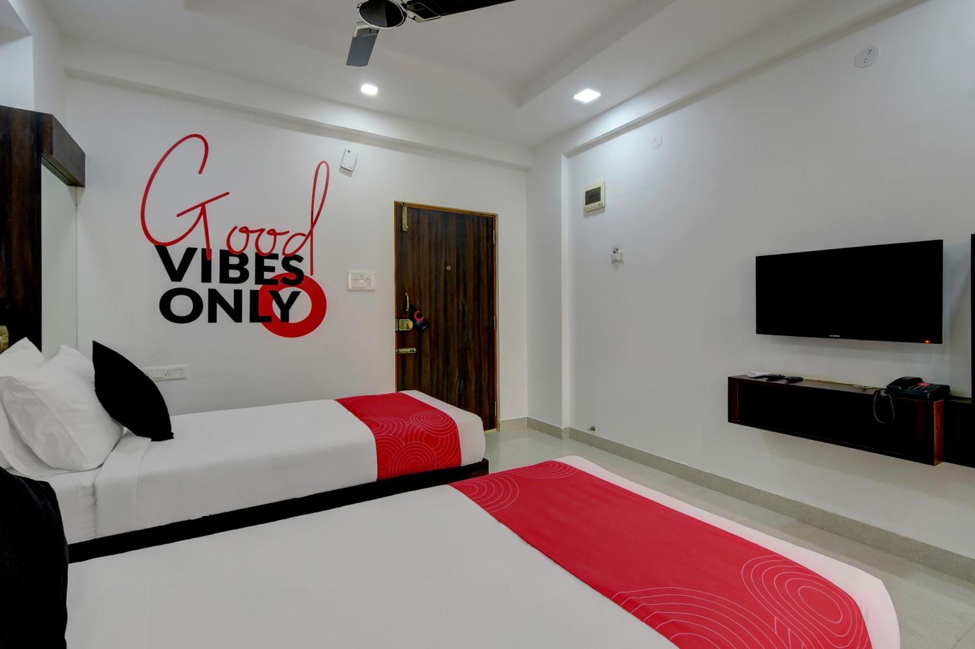 Super Grand Collection O Near Sarjapur Road Near 7D Voyage Hotel Бангалор Екстериор снимка