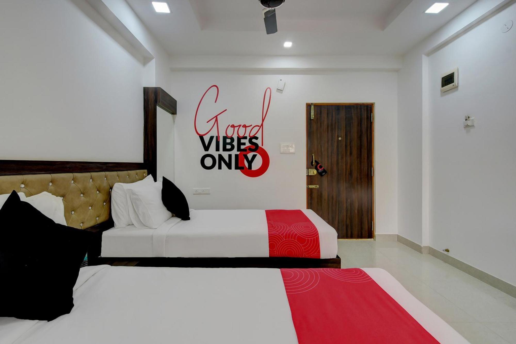 Super Grand Collection O Near Sarjapur Road Near 7D Voyage Hotel Бангалор Екстериор снимка