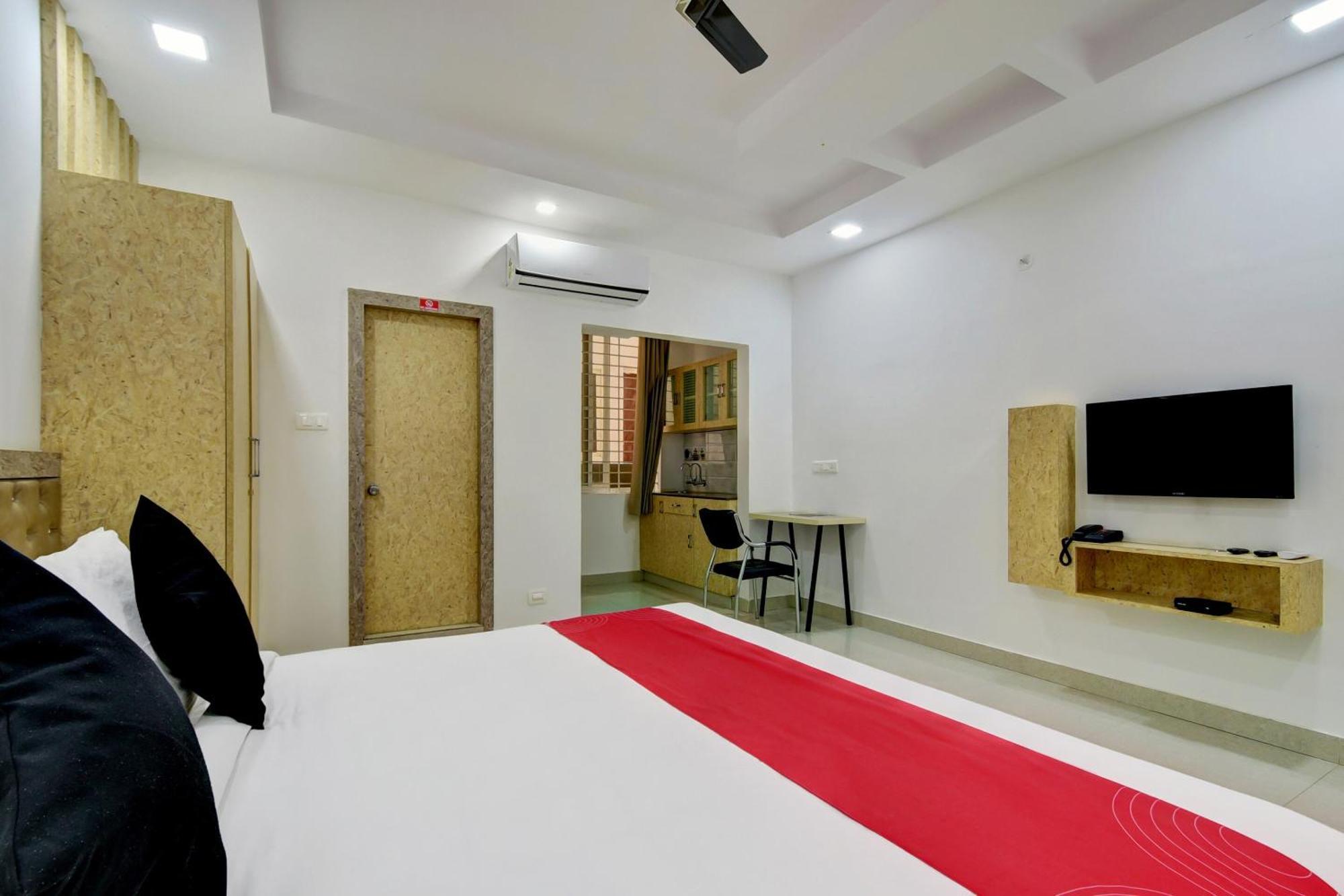 Super Grand Collection O Near Sarjapur Road Near 7D Voyage Hotel Бангалор Екстериор снимка